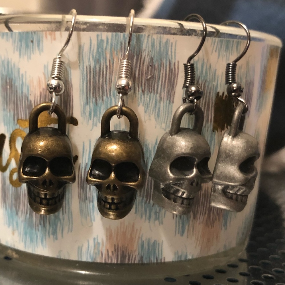 Awesome Skull Earrings Diff Colors! - Picture 7 of 8